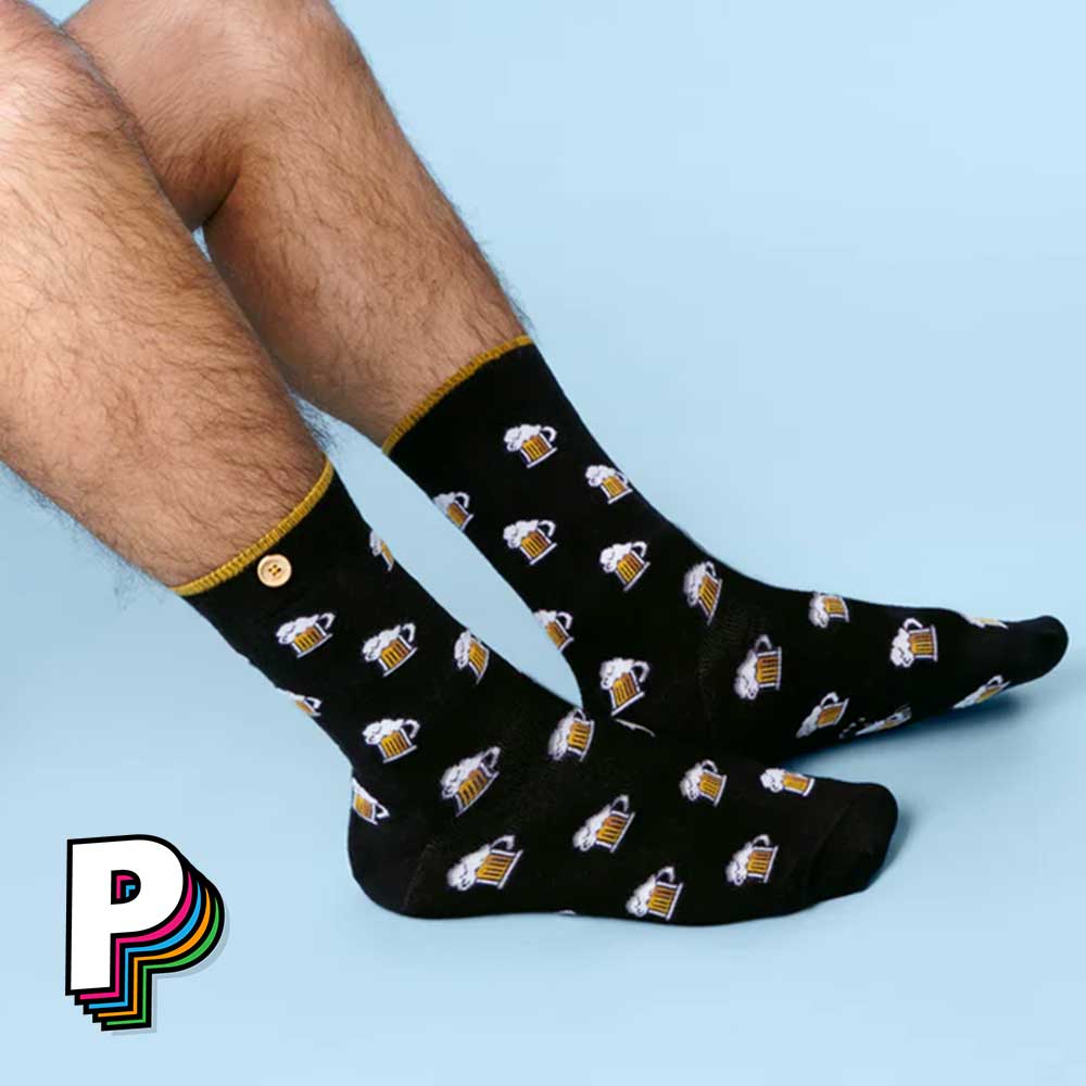 Chaussettes noires Bières - Charles et Justine - Cabaia sur des pieds d'homme