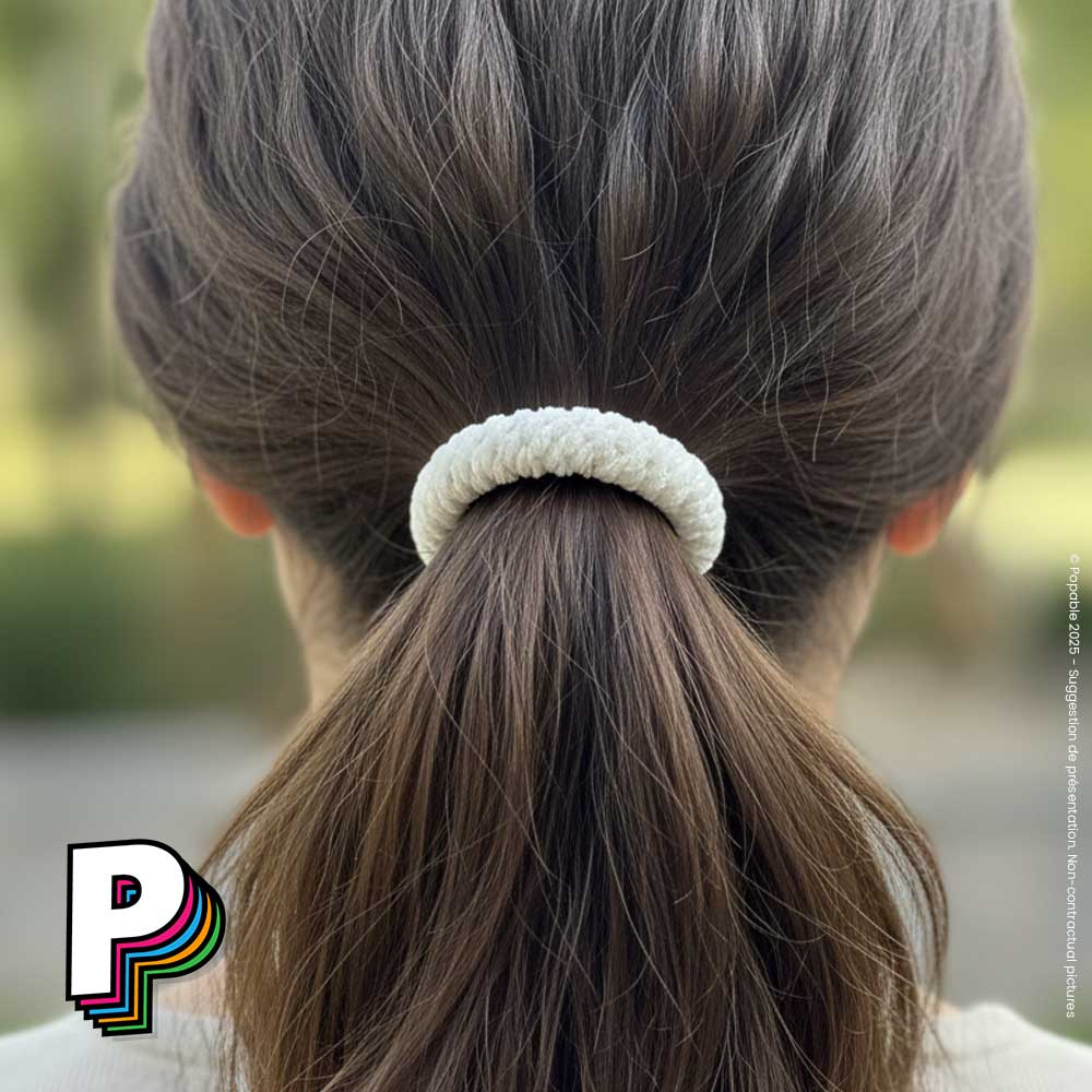 Chouchou & Bracelet 2 en 1 en velours blanc ivoire Velvet de Kknekki pour queue de cheval