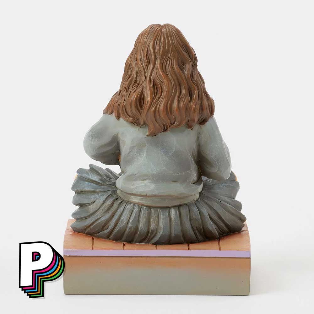 Figurine Hermione Granger avec Livres Harry Potter by Jim Shore de dos