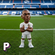 Figurine Mbappé Real Madrid de Minix au milieu terrain real madrid