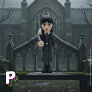 Figurine Wednesday avec La Chose Minix à l'école