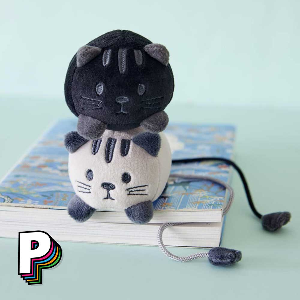 Marque-page peluche chat noir Fluffy Kitty avec le chat gris 