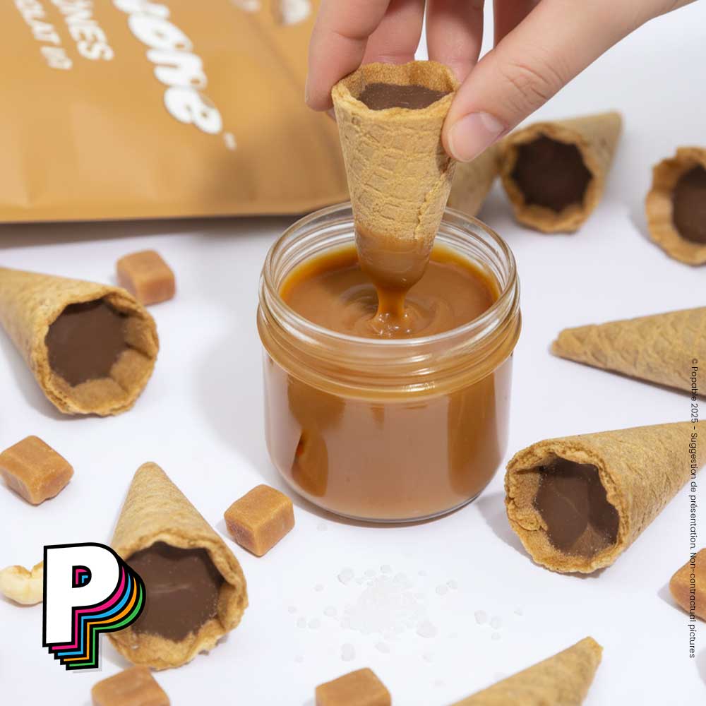 Mini cônes fourrés au chocolat Caramel au Beurre Salé de Bitecone trempé dans du caramel au beurre salé