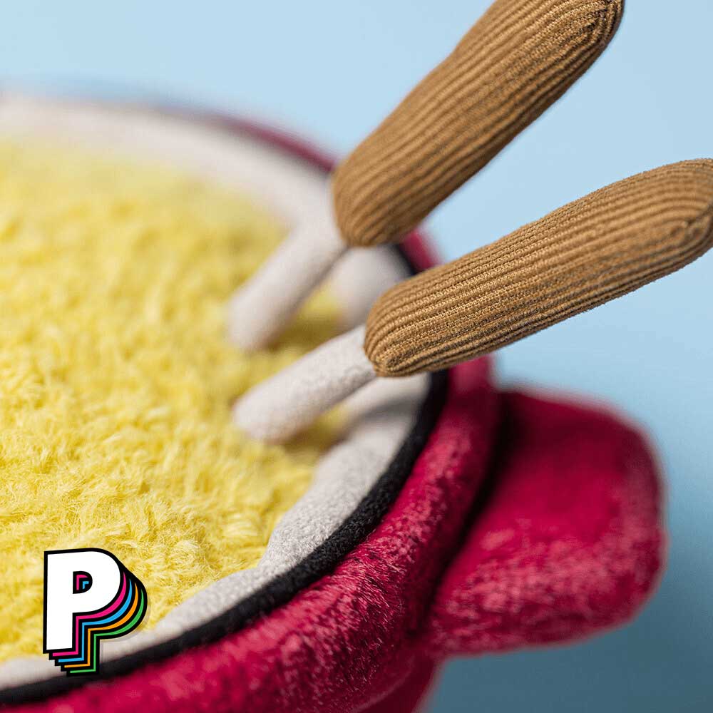 peluche fondue détaille des fourchettes