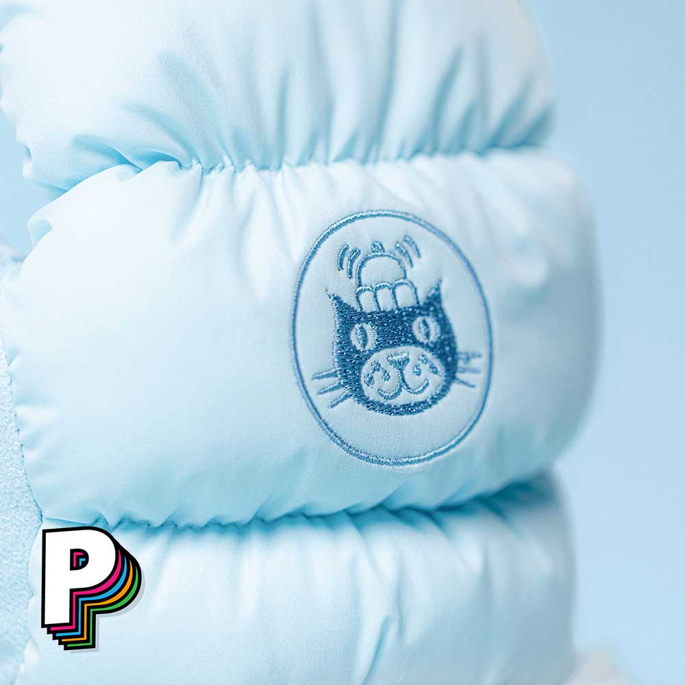 Peluche Moufle de ski Amuseables de Jellycat - Détails logo bleu brodé jellycat