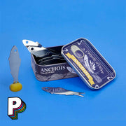 Pics apéritif conserverie en forme d'anchois avec boite ouverte