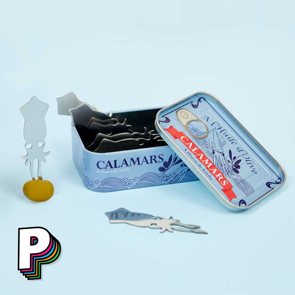 Pics apéritif conserverie en forme de calamars avec la boite ouverte