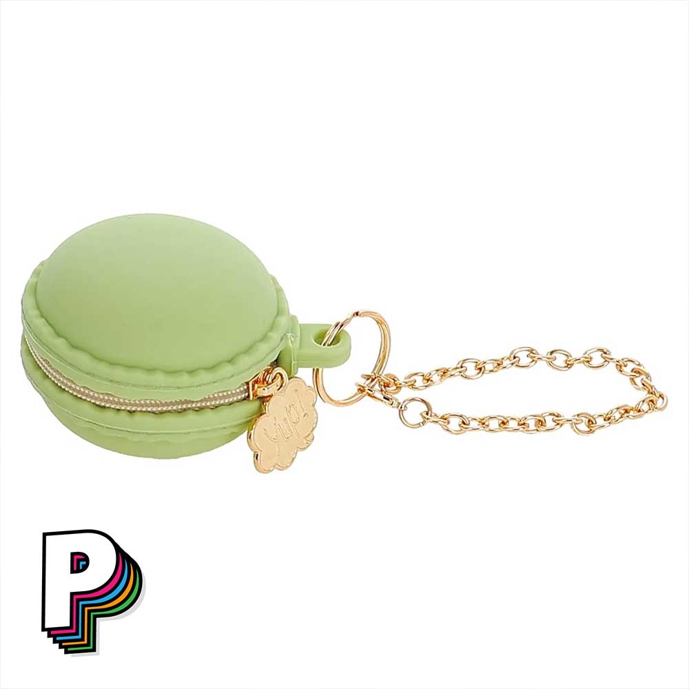 Porte-clé trousse Macaron Pistache de YUP! avec médaillon et chaine
