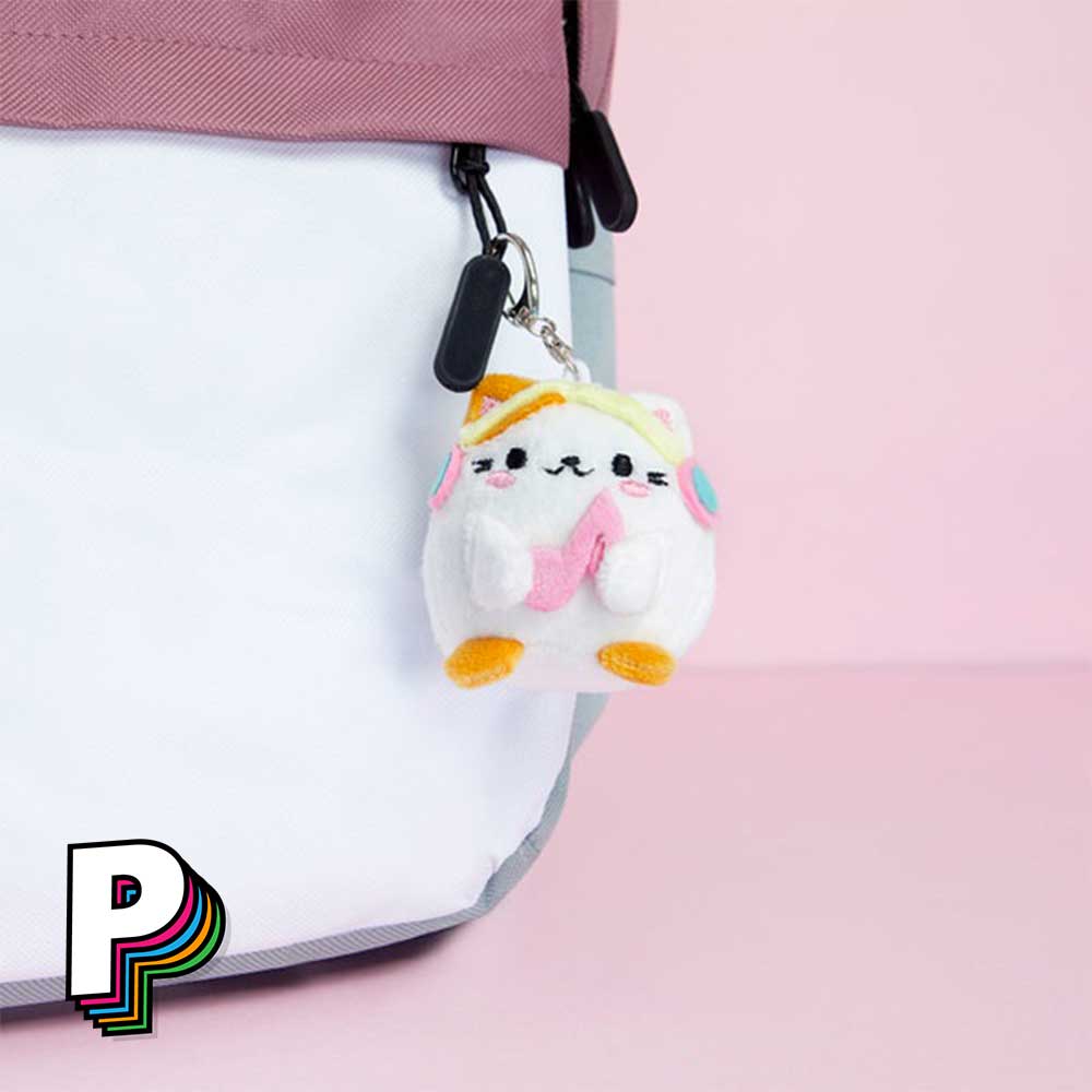Porte-clés peluche chat blanc Melody Fluffy Kawaii sur un sac rose et blanc